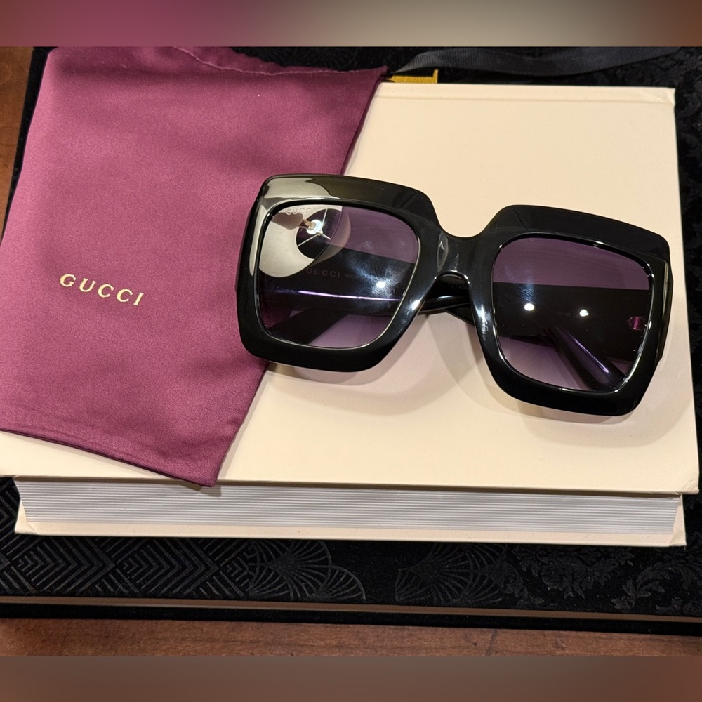 Authentic Gucci Oversized Rectangle Sunglasses, unused